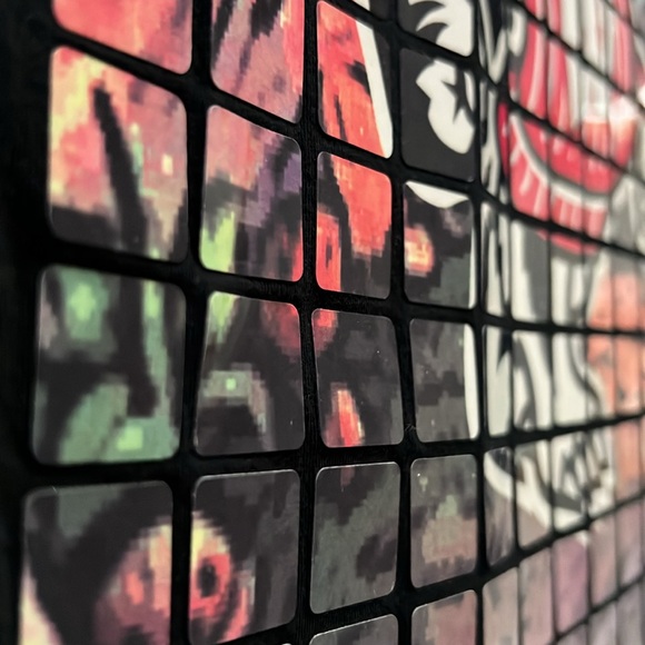 🦡🌹NEW Mosaic Tile Wisconsin Badgers Cuffed Sleeve T-Shirt | S/M Fitted | Rare - Picture 16 of 17